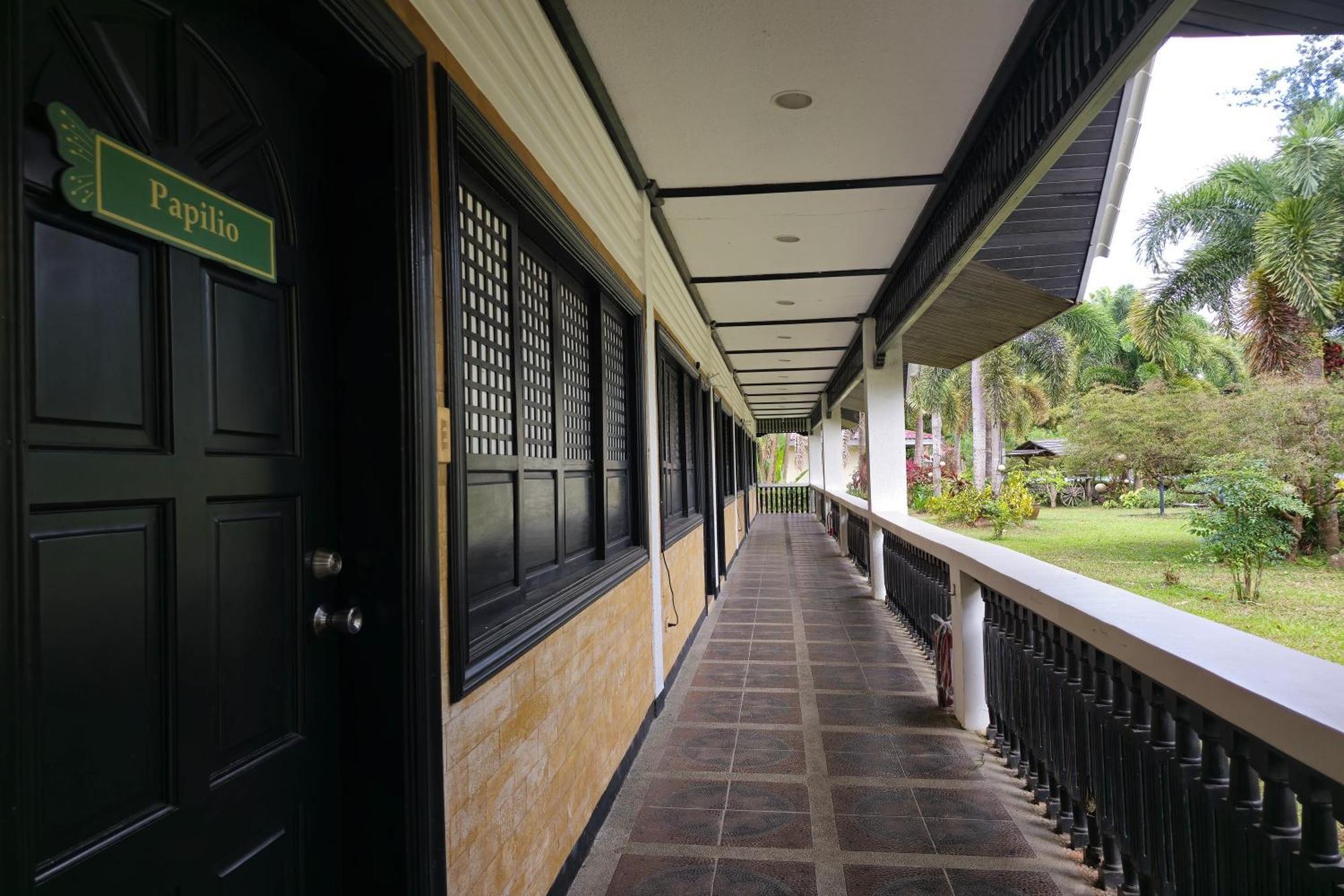 Grand Villa Laguna Bay Exterior photo